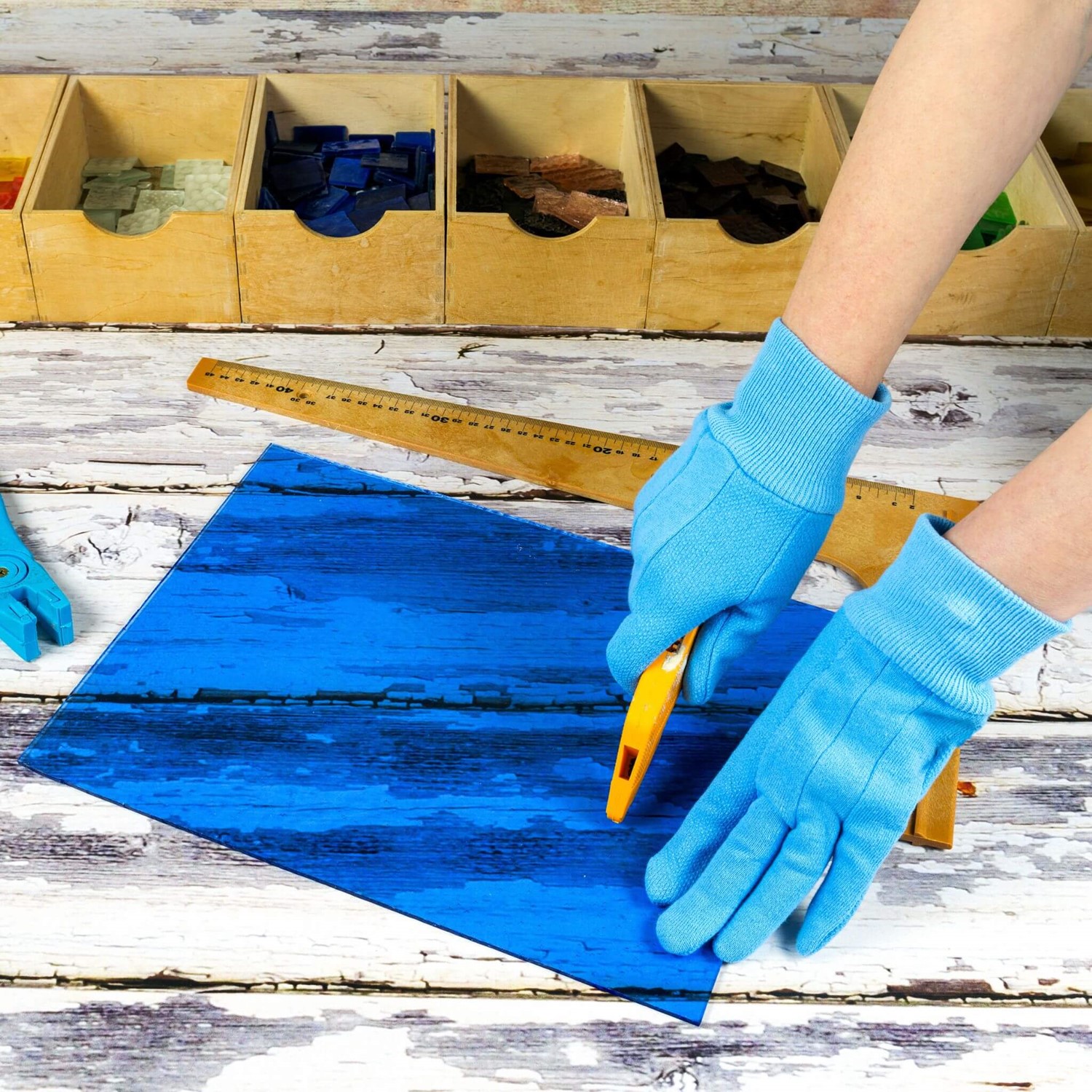 Cutting blue glass